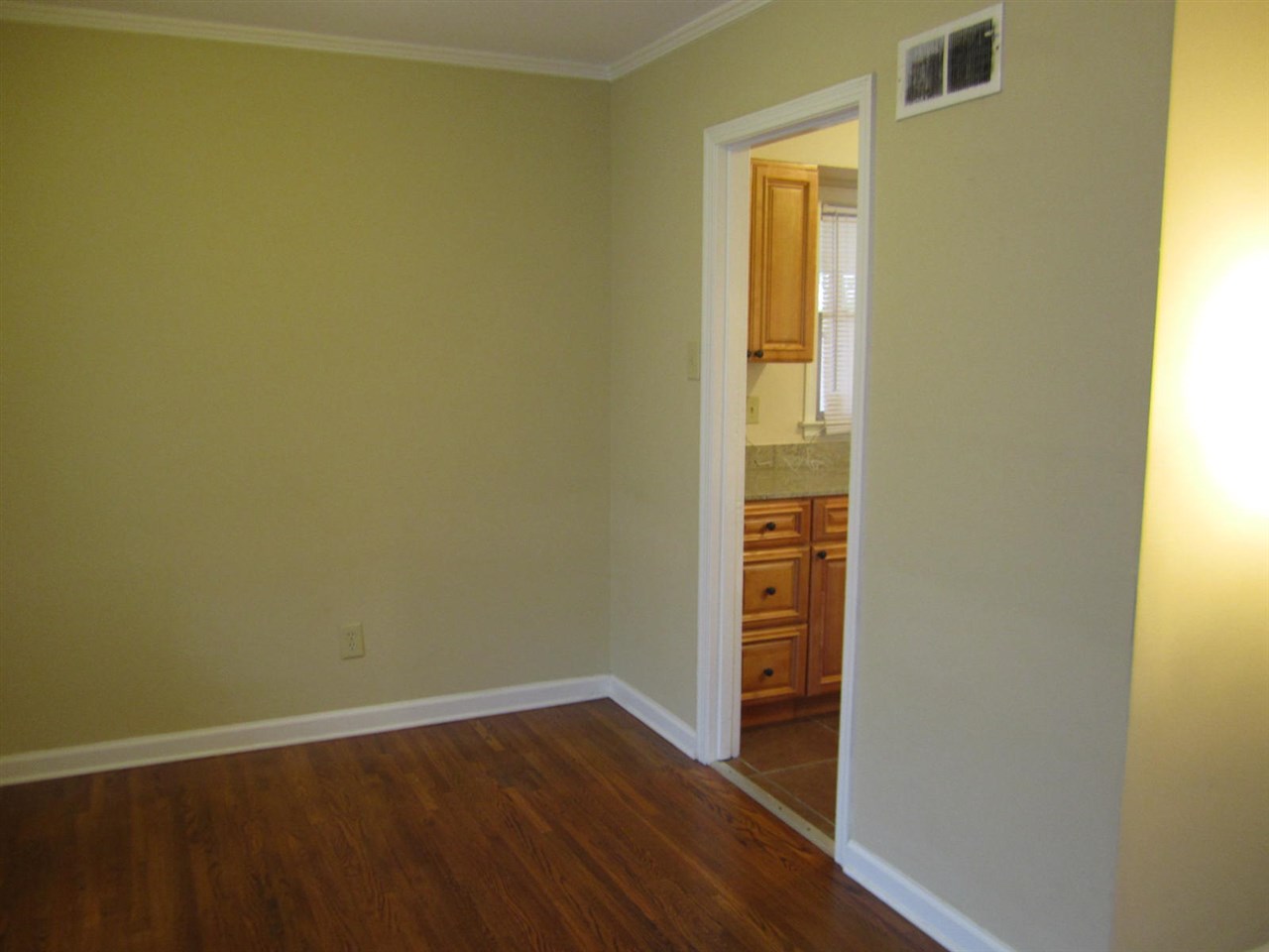 1596 Marcia Road Memphis, TN 38117 - Photo 8 of 23