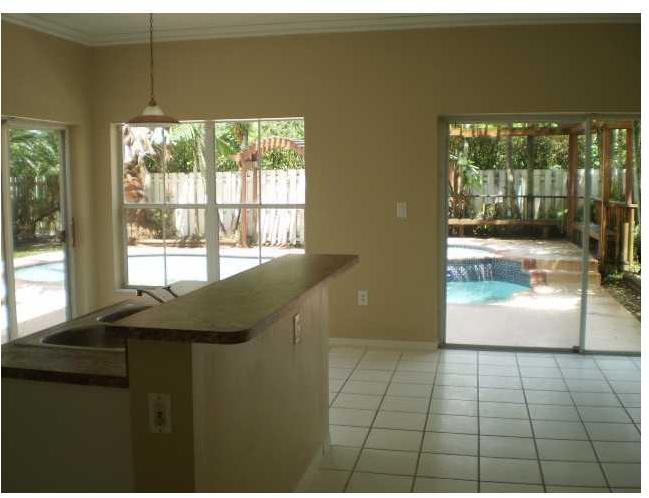 4021 Southwest 153rd Avenue Miramar, FL 33027 - Photo 10 of 13
