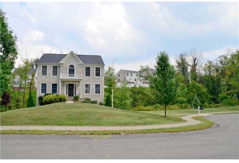 7015 Pin Oak Court McKees Rocks, PA 15136 - Photo 2 of 22 Gallery Image 2