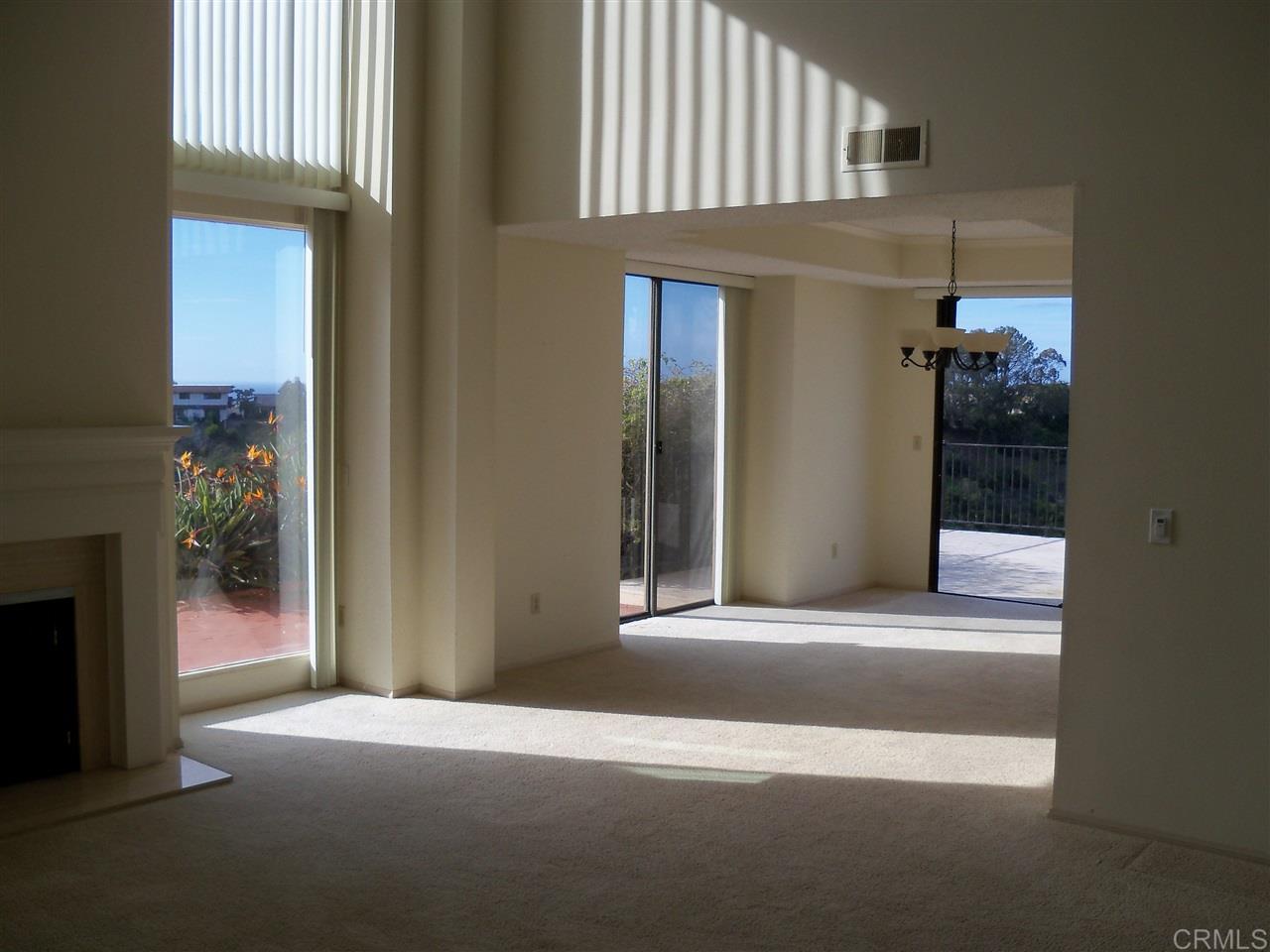 8246 Caminito Maritimo La Jolla, CA 92037 - Photo 2 of 24