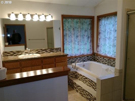 130 River View Street Gates, OR 97346 - Photo 10 of 30 Gallery Image 10