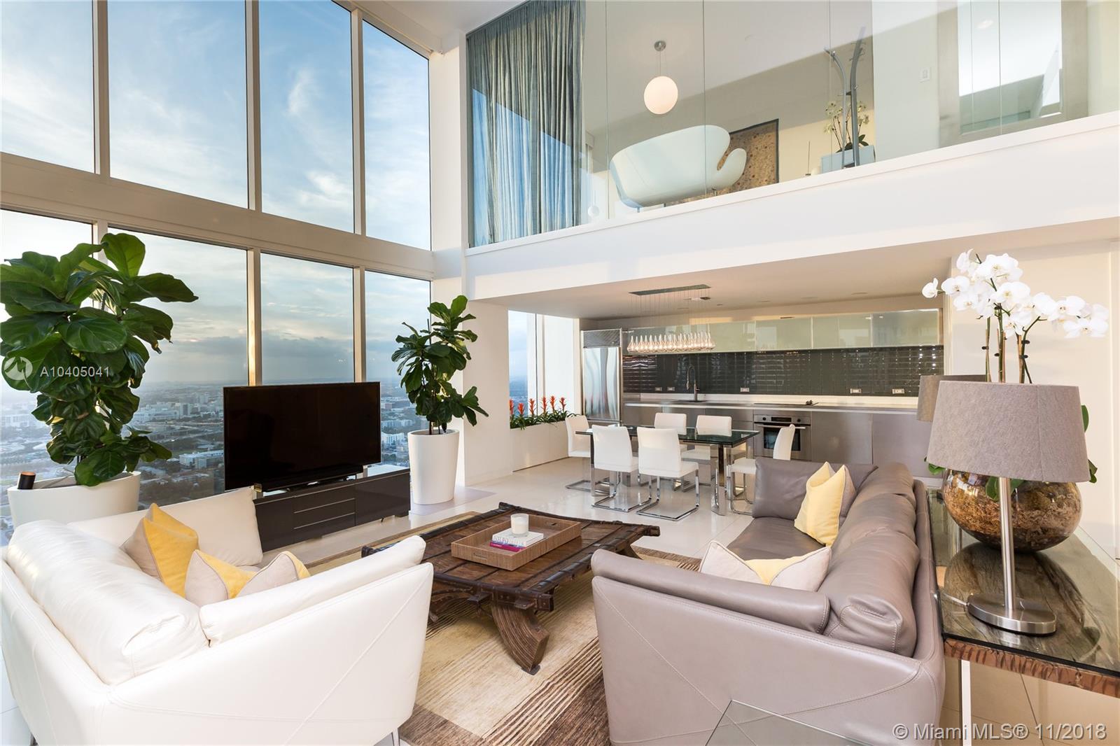 1040 Biscayne Boulevard, Unit 4407 Miami, FL 33132 - Photo 4 of 33