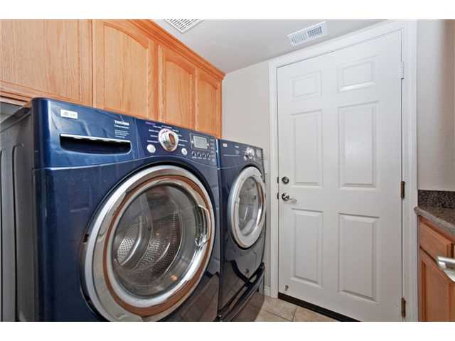 9514 Paseo De Los Castillos Santee, CA 92071 - Photo 11 of 25