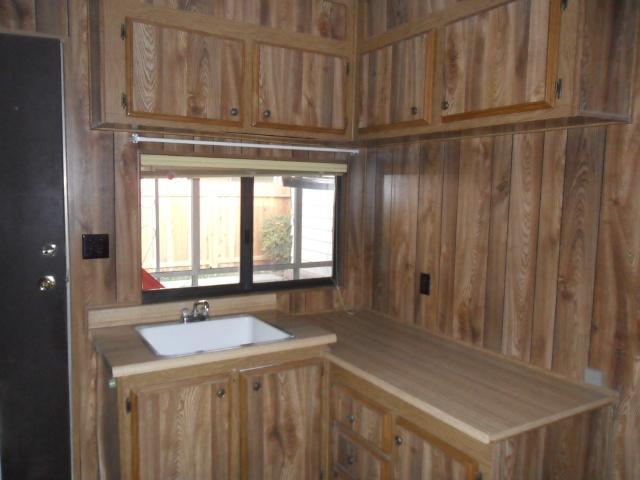 5325 Silver Creek Road Bakersfield, CA 93313 - Photo 10 of 20