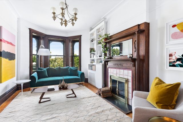 $1,195,000 | 422 2nd Street, Unit 4 | Park Slope