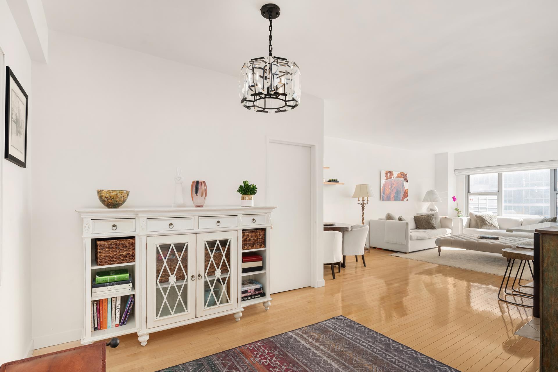 360 East 72nd Street, Unit B1001 Manhattan, NY 10021 - Photo 5 of 16