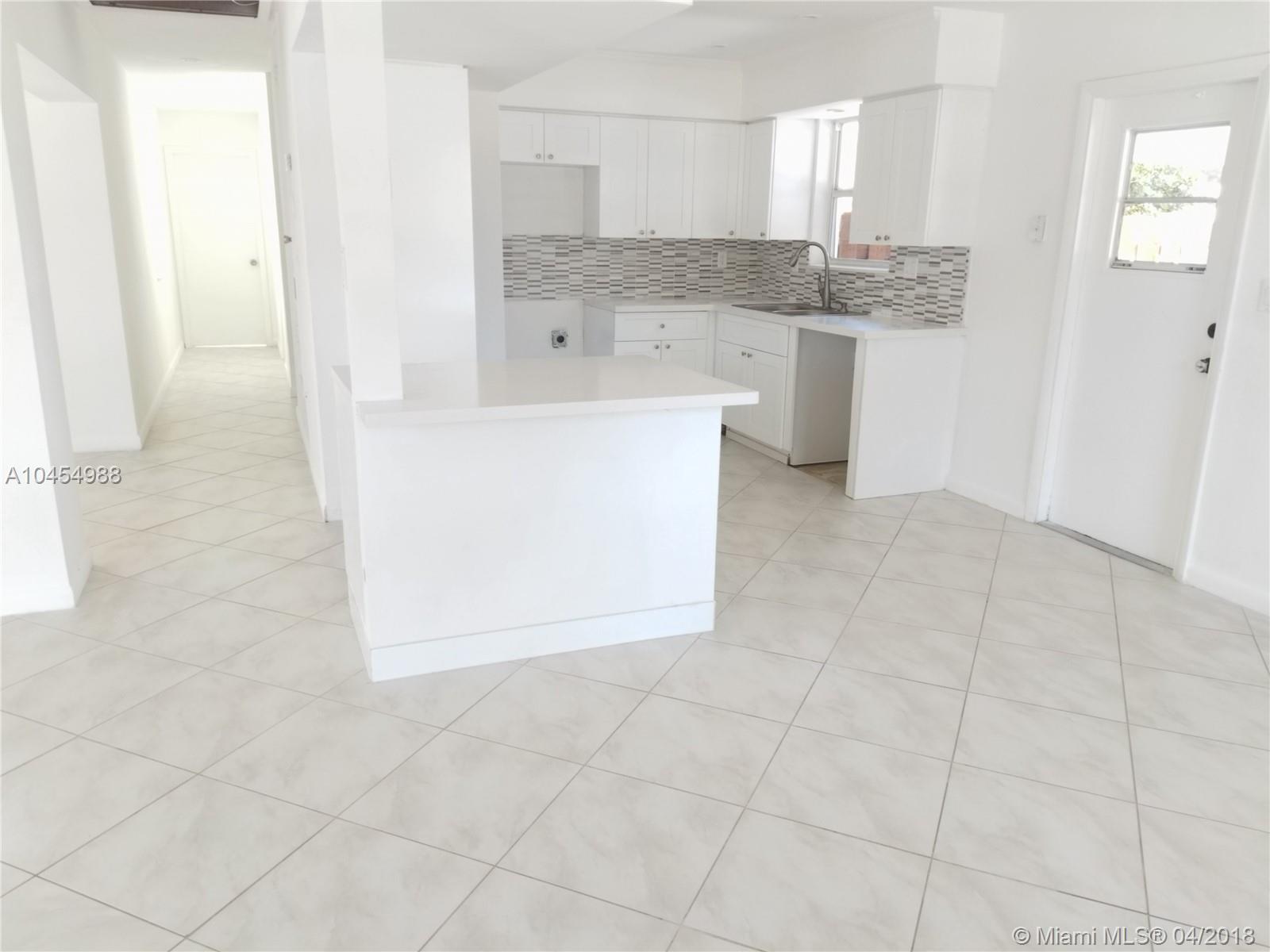 5370 Redwood Road Plantation, FL 33317 - Photo 17 of 45 Gallery Image 17