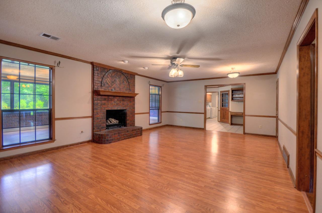 580 Poplar Acres Road Piperton, TN 38017 - Photo 4 of 25 Enjoy The Warmth Of A Fireplace In The Living room When Friends Drop In!