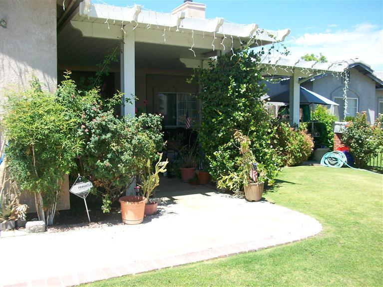 3804 Amherst Forest Road Bakersfield, CA 93313 - Photo 4 of 16 Gallery Image 4