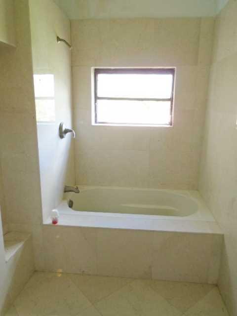 10720 Southwest 139th Road Miami, FL 33176 - Photo 7 of 17