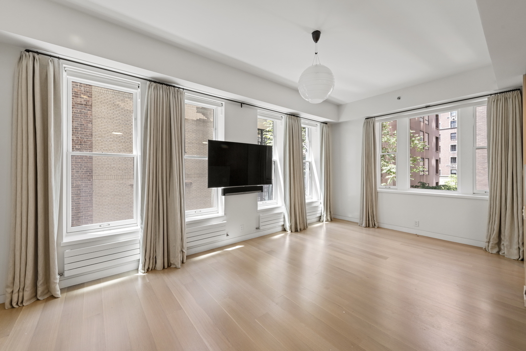 112 East 71st Street, Unit PH Manhattan, NY 10021 - Photo 11 of 23