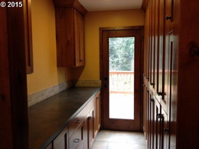 1708 Hardscrabble Road Drain, OR 97435 - Photo 9 of 14 Gallery Image 9
