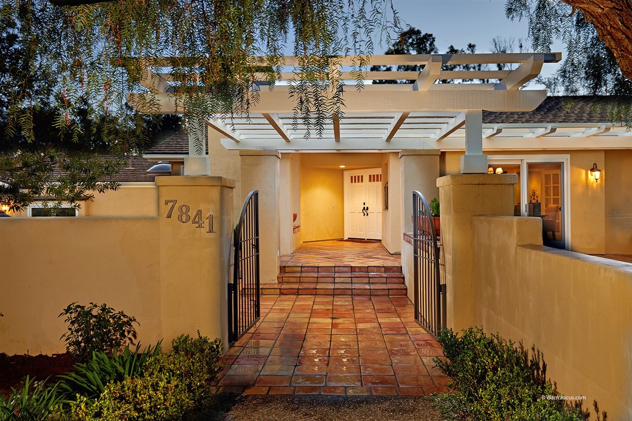 7841 Rio Senda Rancho Santa Fe, CA 92067 - Photo 3 of 25