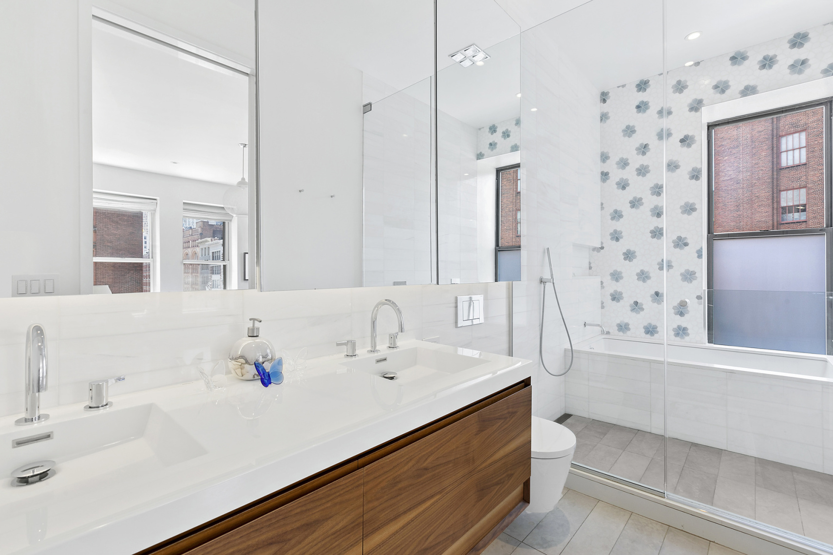 67 Hudson Street, Unit 4A Manhattan, NY 10013 - Photo 9 of 13
