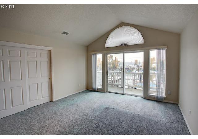 130 Northeast Bridgeton Road Portland, OR 97211 - Photo 12 of 16 Gallery Image 12