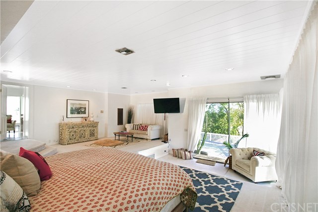 12445 Viewcrest Road Studio City, CA 91604 - Photo 10 of 28