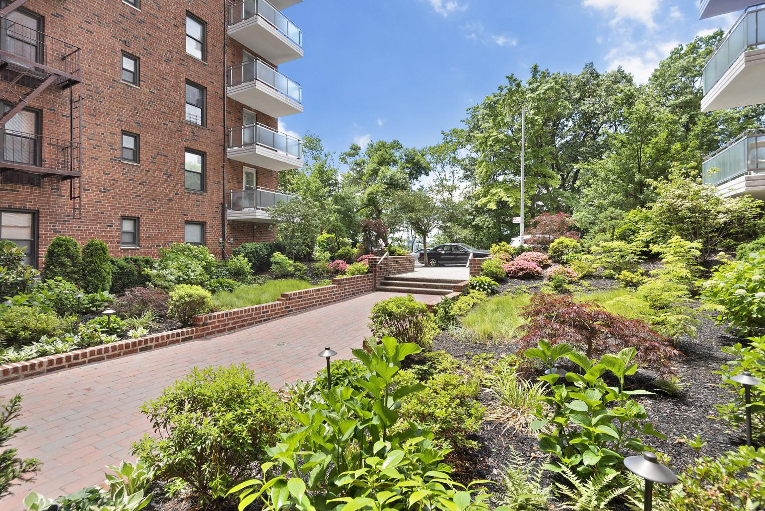 9511 Shore Road, Unit 103 Brooklyn, NY 11209 - Photo 19 of 26