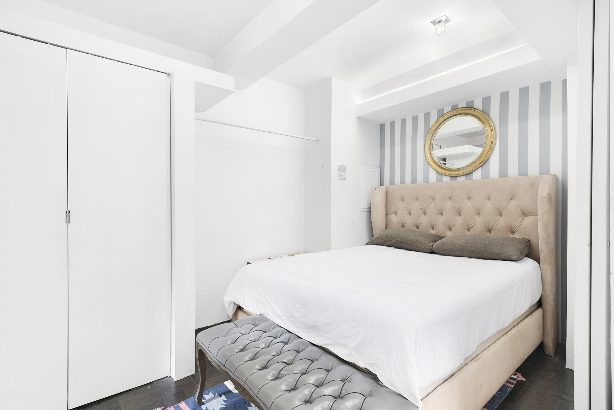 140 East 40th Street, Unit 4G Manhattan, NY 10016 - Photo 2 of 5