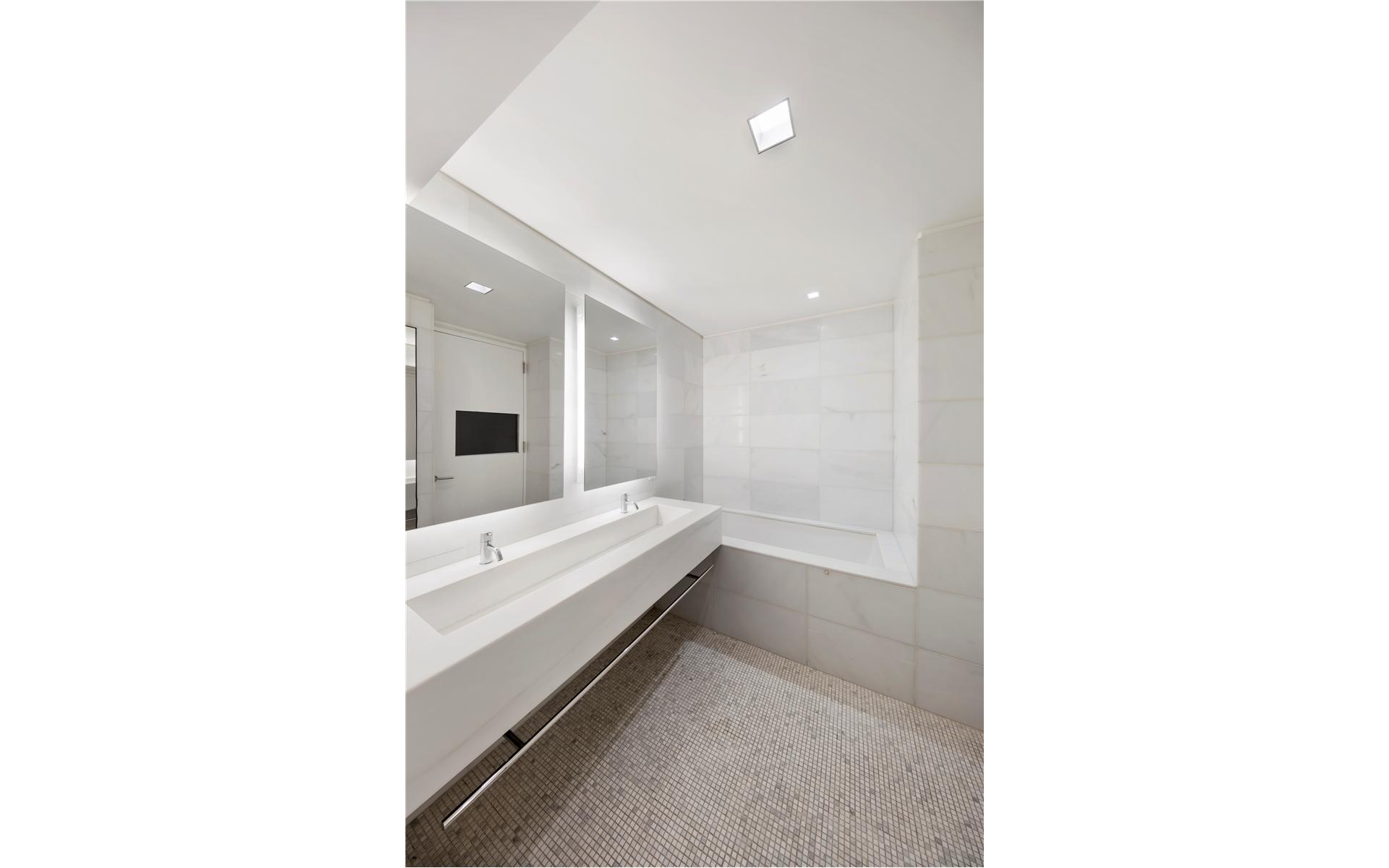 400 East 67th Street, Unit 11F Manhattan, NY 10065 - Photo 7 of 12