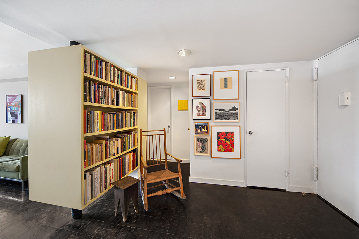 61 Jane Street, Unit 18J Manhattan, NY 10014 - Photo 2 of 7