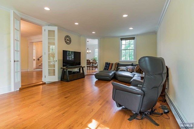 163 Ridgewood Avenue Glen Ridge, NJ 07028 - Photo 12 of 25 Gallery Image 12