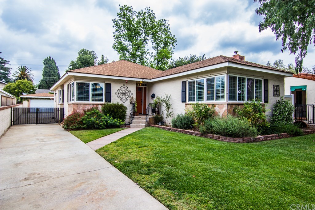 3739 Oakwood Place Riverside, CA 92506 - Photo 1 of 1