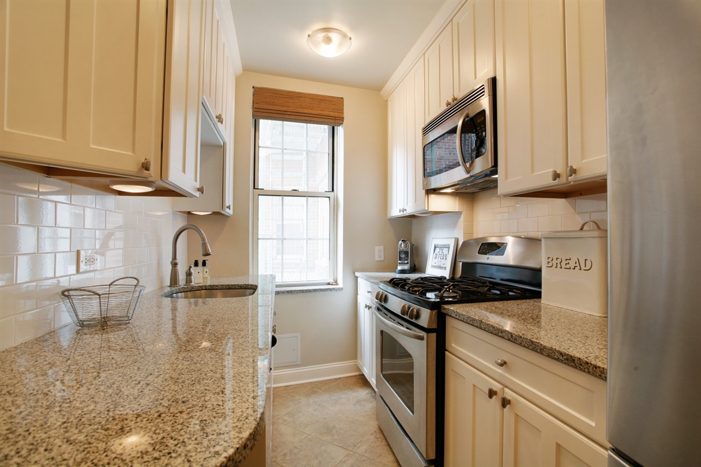 25 Minetta Street, Unit 2D Manhattan, NY 10014 - Photo 3 of 6