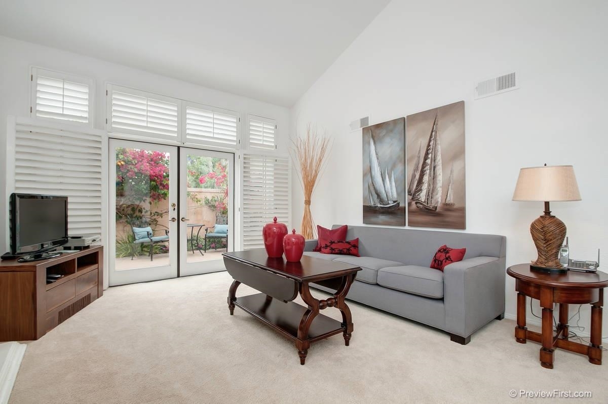 16050 Via Galan Rancho Santa Fe, CA 92091 - Photo 5 of 21 Gallery Image 5