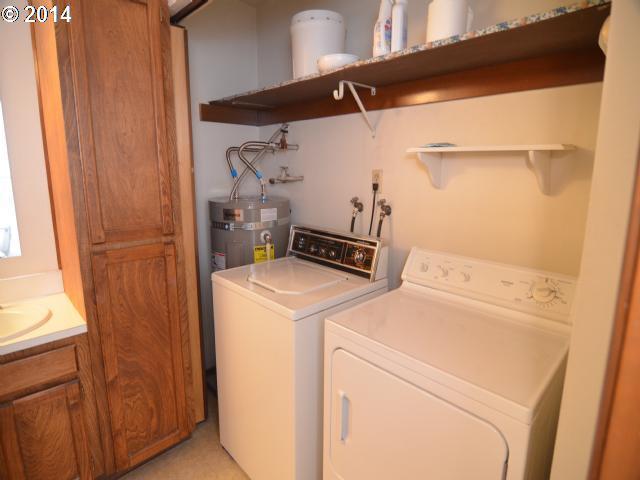 14575 Southwest Walker Road, Unit 25 Beaverton, OR 97006 - Photo 12 of 15 Gallery Image 12