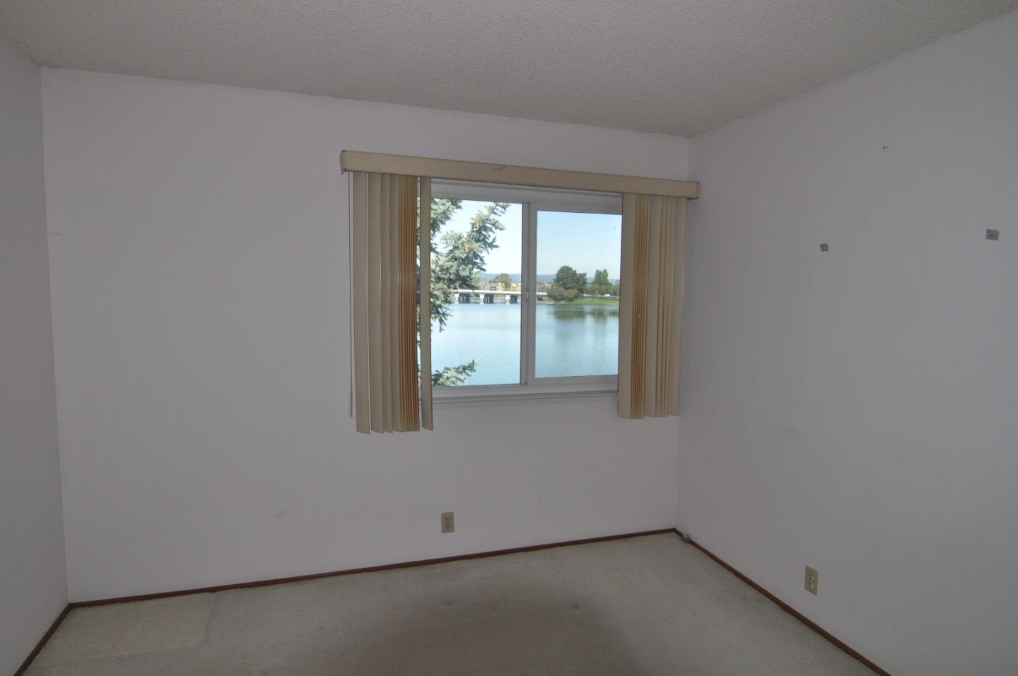 138 Beach Park Boulevard Foster City, CA 94404 - Photo 8 of 10