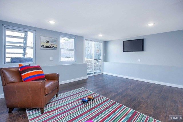 14 Exeter Road Jersey City, NJ 07305 - Photo 11 of 25