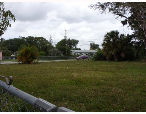 103 Virginia Road Hollywood, FL 33023 - Photo 3 of 16 Gallery Image 3
