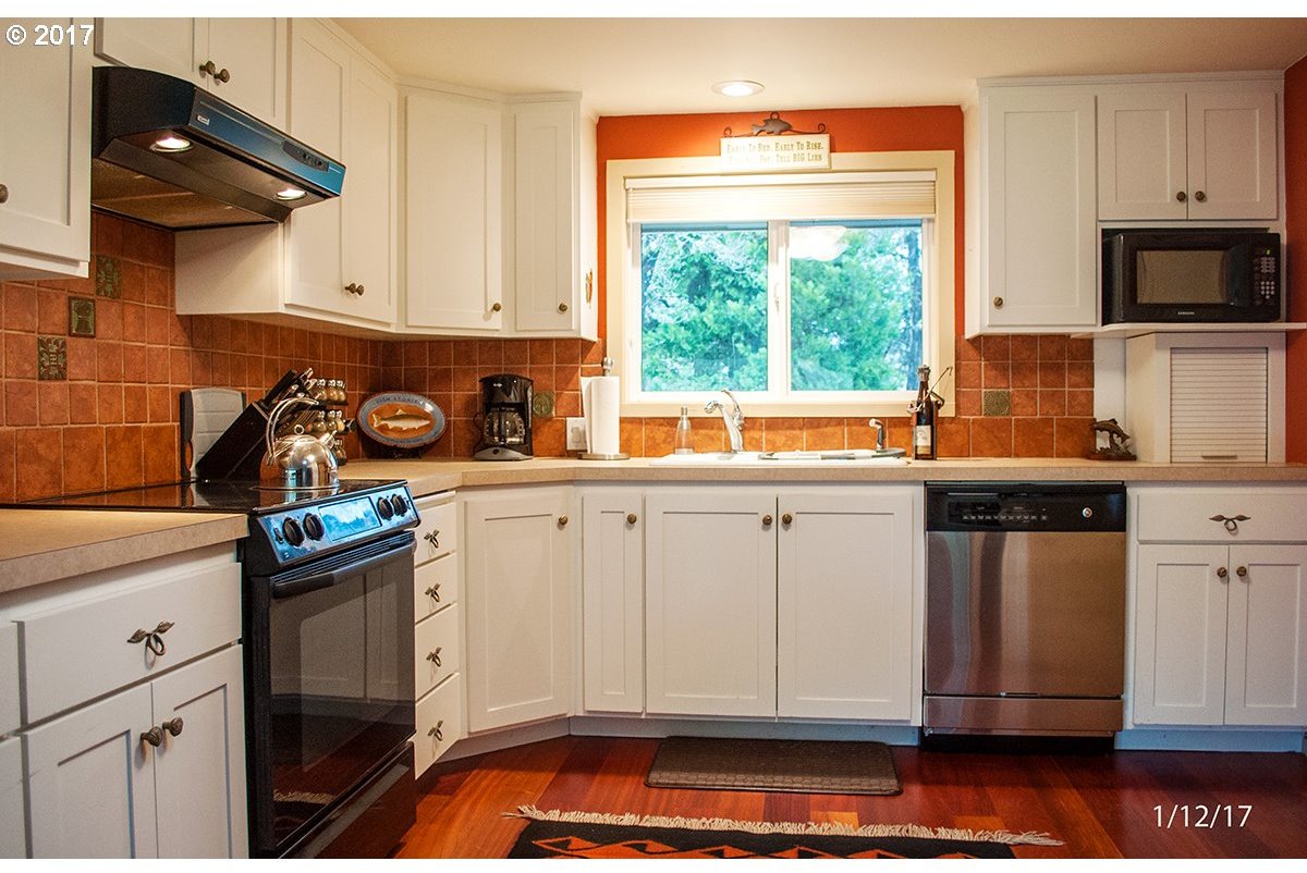 342 River Bend Road Roseburg, OR 97471 - Photo 12 of 29 Gallery Image 12