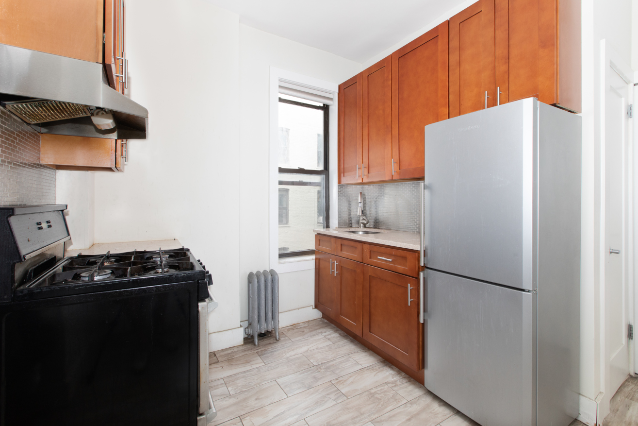 171 Meserole Street, Unit 27 Brooklyn, NY 11206 - Photo 3 of 8