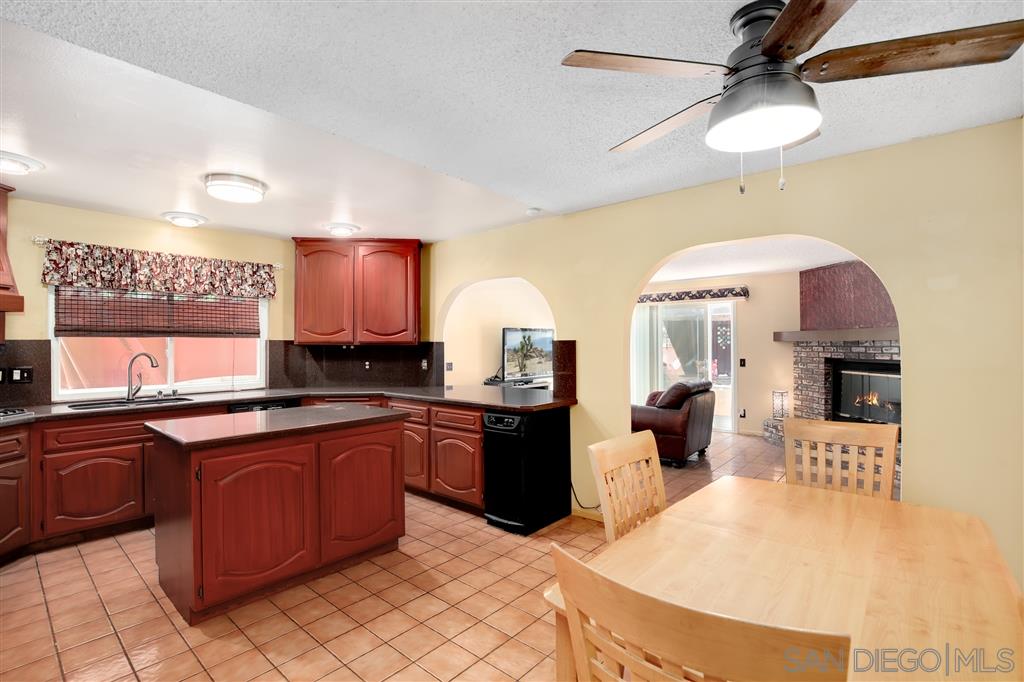875 El Caminito Road Fallbrook, CA 92028 - Photo 2 of 25