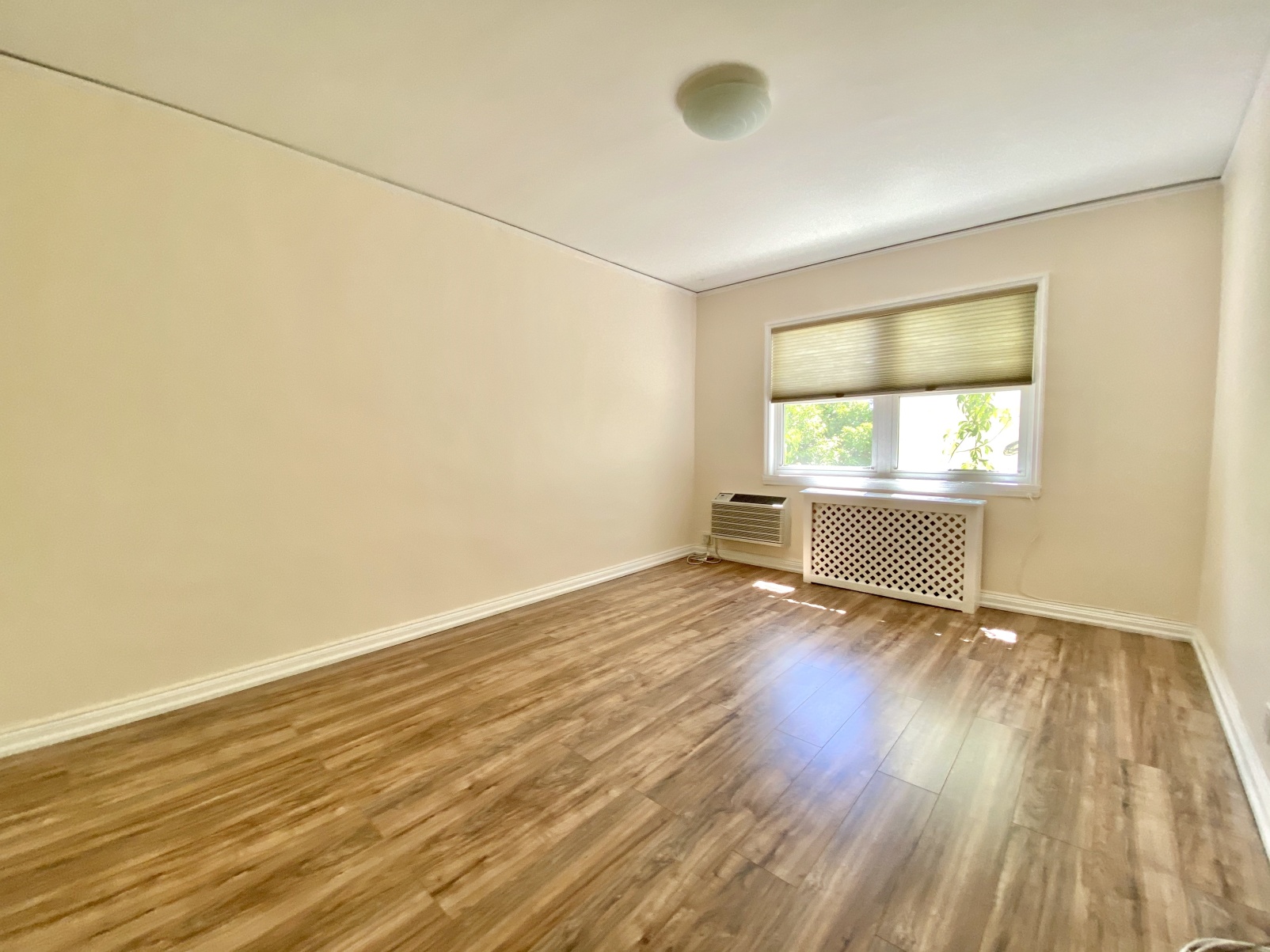 20-15 29th Street, Unit 2 Queens, NY 11105 - Photo 8 of 14