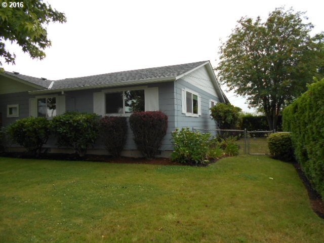 1531 Rainier Road Woodburn, OR 97071 - Photo 3 of 20 Gallery Image 3