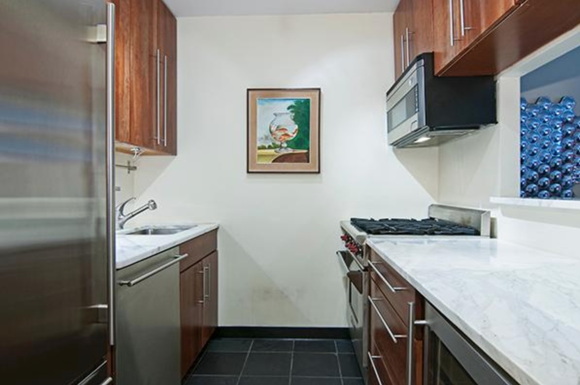 330 East 75th Street, Unit 11K Manhattan, NY 10021 - Photo 3 of 7