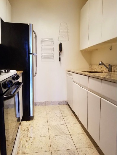 250 East 40th Street, Unit B22 Manhattan, NY 10016 - Photo 5 of 7