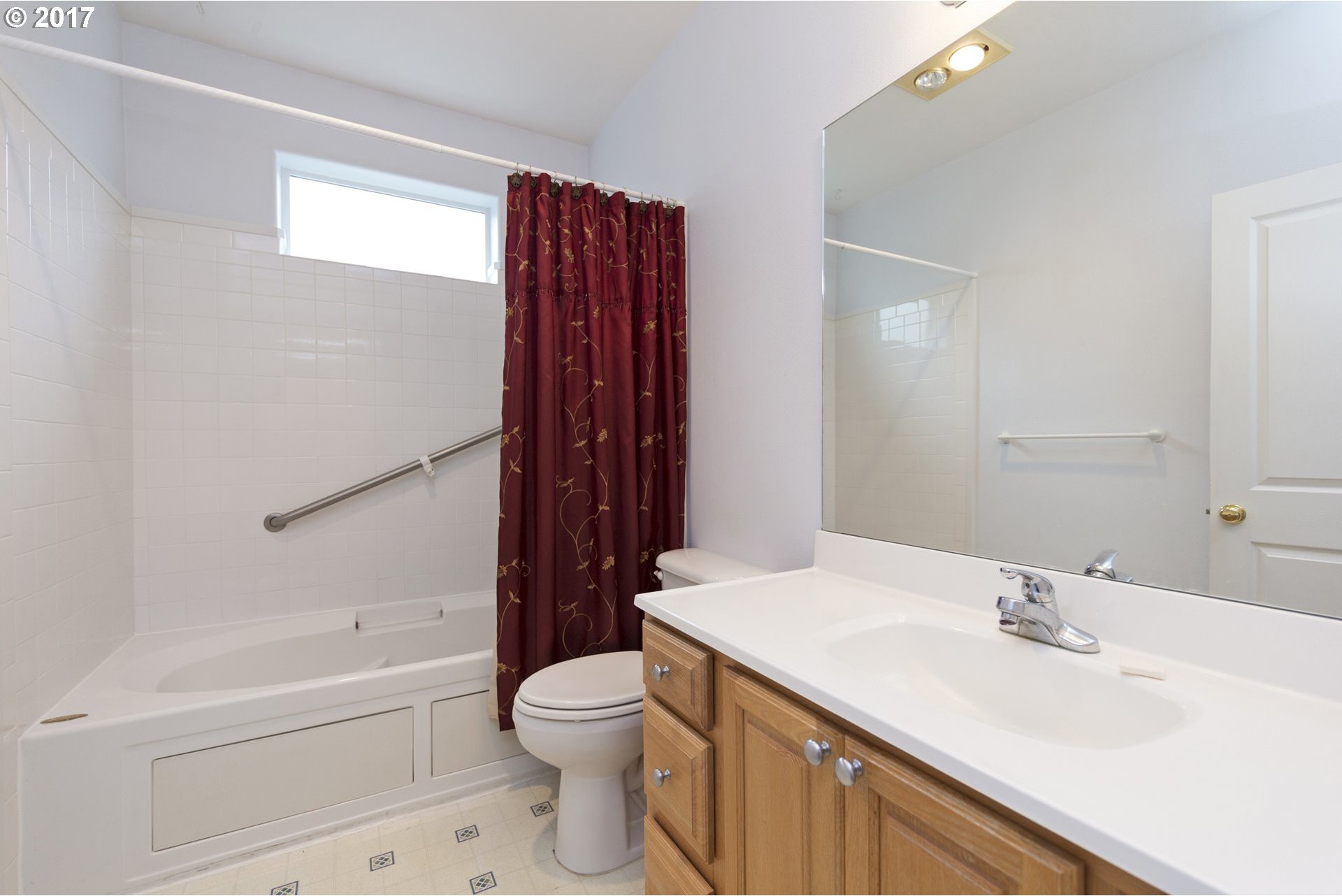 819 Henderson Road Hood River, OR 97031 - Photo 23 of 32 Gallery Image 23