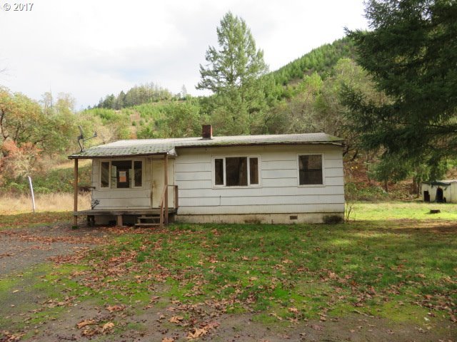 1865 Clarks Branch Road Myrtle Creek, OR 97457 - Photo 2 of 31 Gallery Image 2