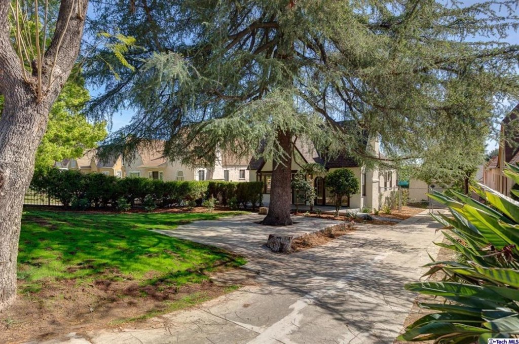 318 East Altadena Drive Altadena, CA 91001 - Photo 2 of 17 Additional Photo