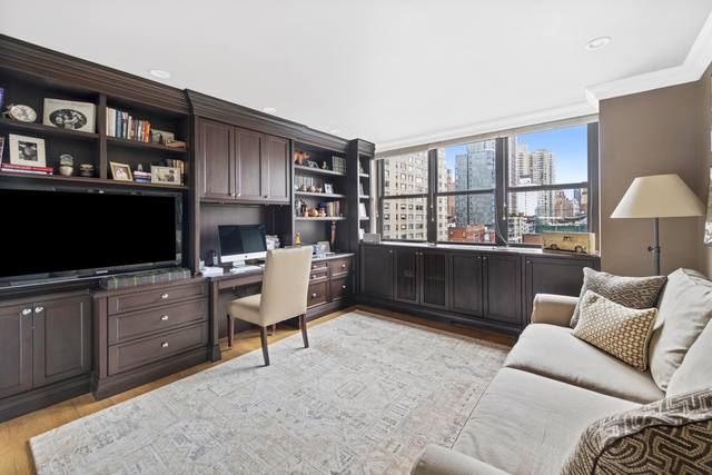 $1,750,000 | 239 East 79th Street, Unit 7F | Upper East Side