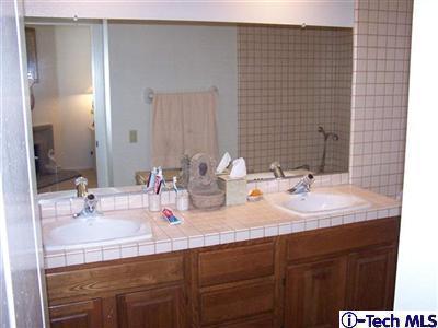107 South Kenneth Road Burbank, CA 91501 - Photo 13 of 21