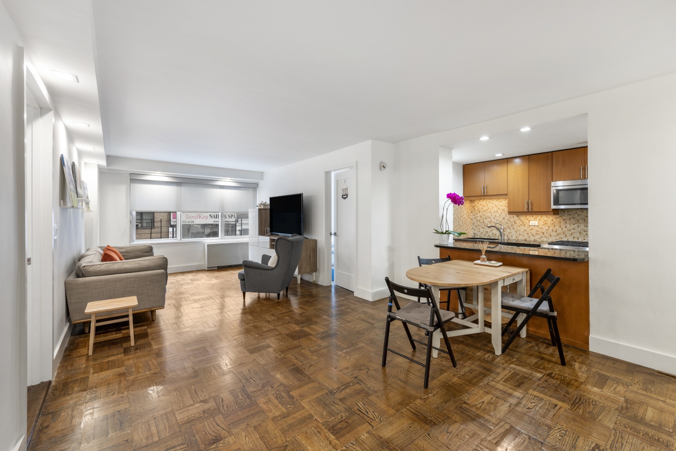 136 East 56th Street, Unit 3J Manhattan, NY 10022 - Photo 3 of 14