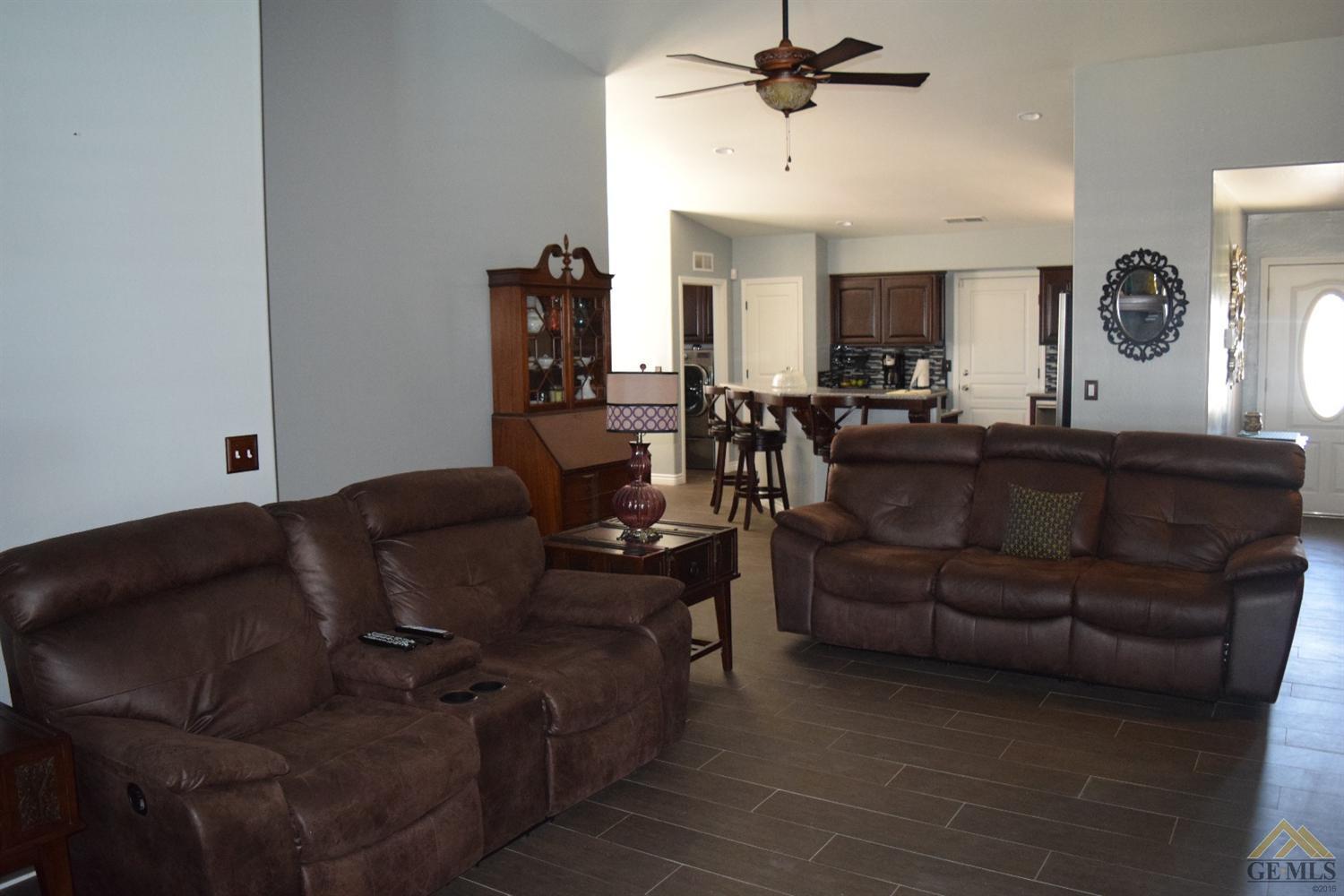 4502 Chinta Drive Bakersfield, CA 93313 - Photo 5 of 29