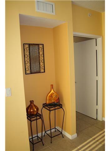 18100 North Bay Road, Unit 1105 Sunny Isles Beach, FL 33160 - Photo 7 of 18