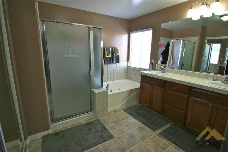 11710 Revolution Road Bakersfield, CA 93312 - Photo 15 of 20 Gallery Image 15
