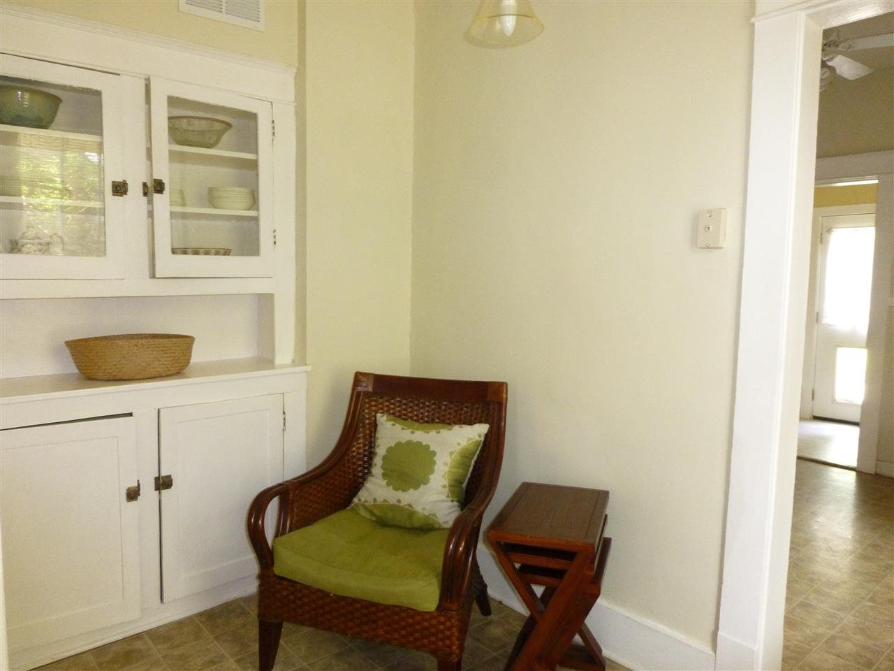 1584 Forrest Drive Memphis, TN 38112 - Photo 7 of 16