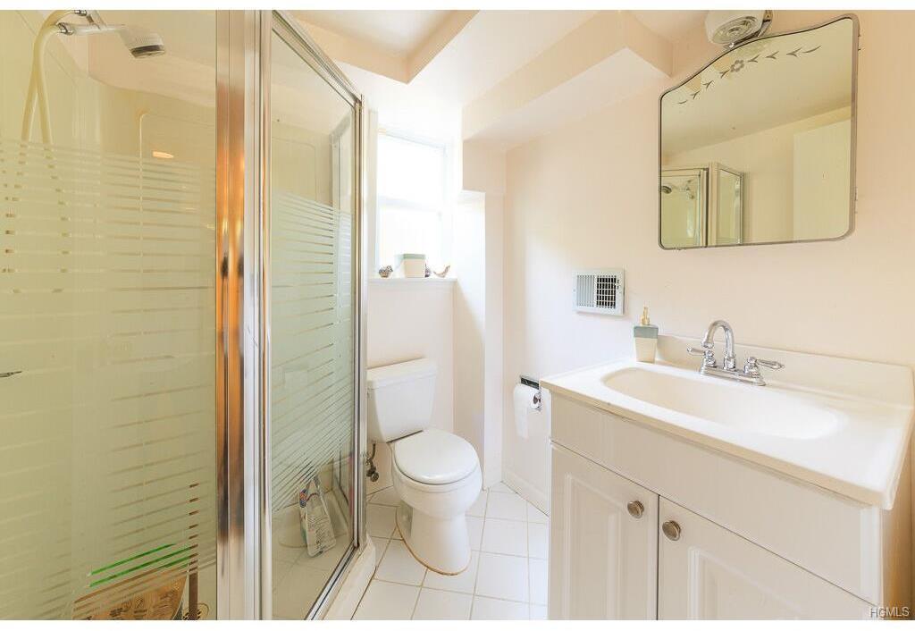 48 Bonnie Meadow Road Scarsdale, NY 10583 - Photo 16 of 20